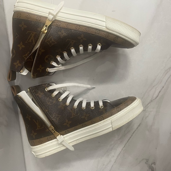 Louis Vuitton Stellar Hi Top Monogram Sneakers Sz 38 - Picture 3 of 6